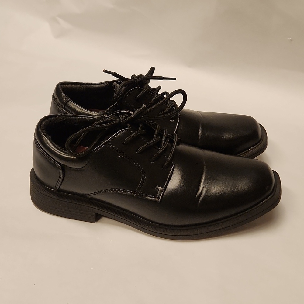 Madison Avenue Shoes Size 3 Black Dress Shoes Boys Formal